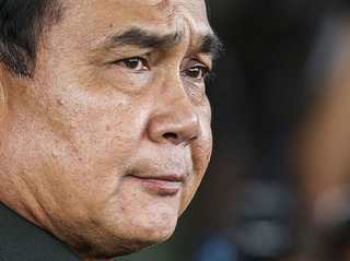 暫定首相になったプラユット氏